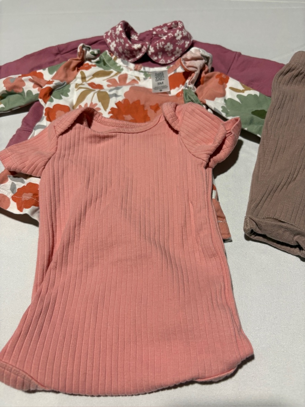 Girls Pink Ribbed Short-Sleeve Tops and pants 4 pc-s various brands and pants 3m